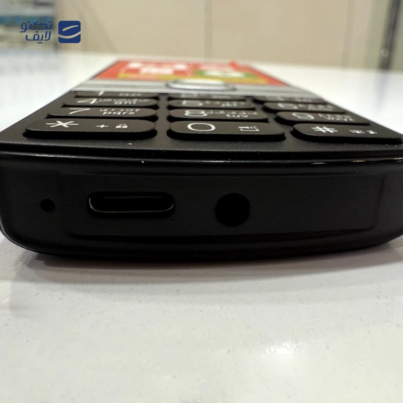گوشی موبایل ژیواکو مدل F152 ظرفیت 32 مگابایت دو سیم کارت - NEW