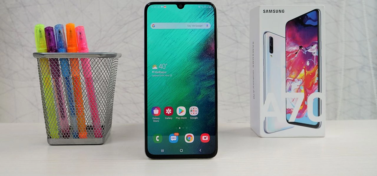 گوشی موبایل سامسونگ مدل Galaxy A70 SM-A705FN-DS دو سیم کارت ظرفیت 128 گیگابایت